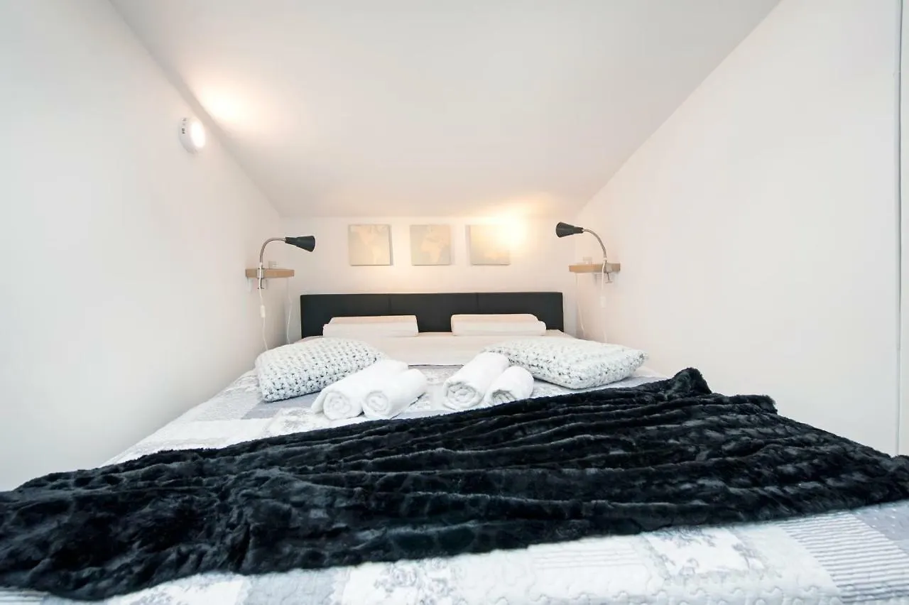 Lakovich Sea View Apartments Rovinj