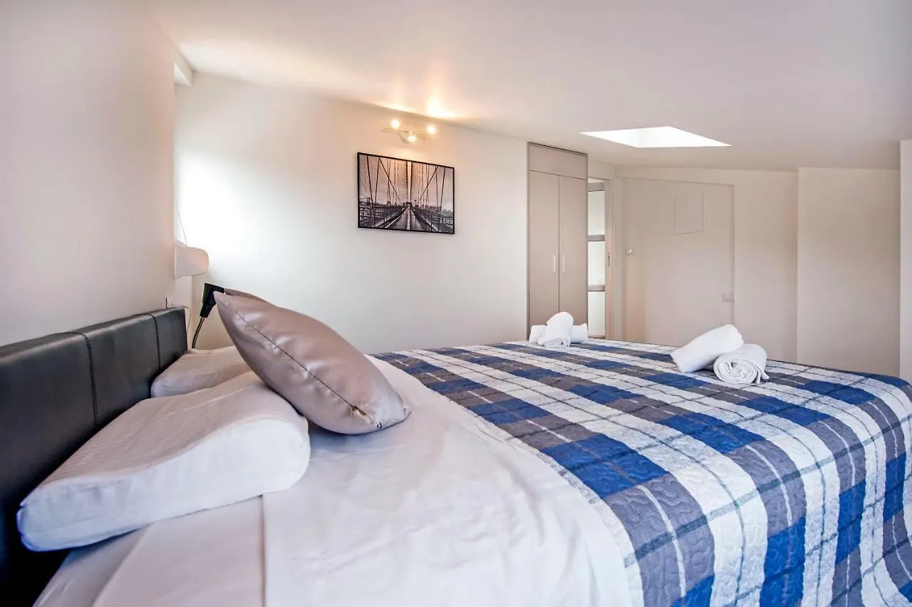 Lakovich Sea View Apartments