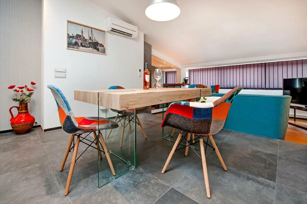 Lakovich Sea view Apartments Rovinj 0*,  Kroatien
