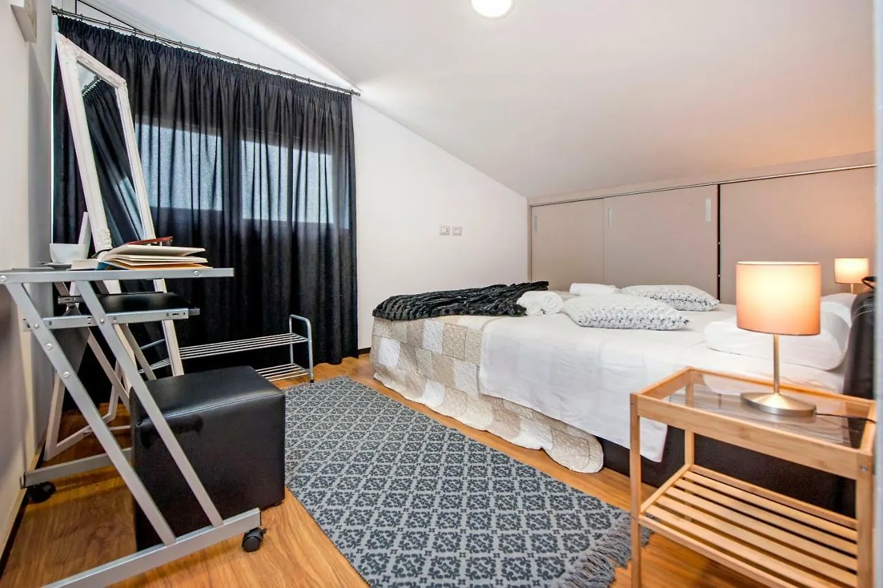 Lakovich Sea view Apartments Rovinj 0*,