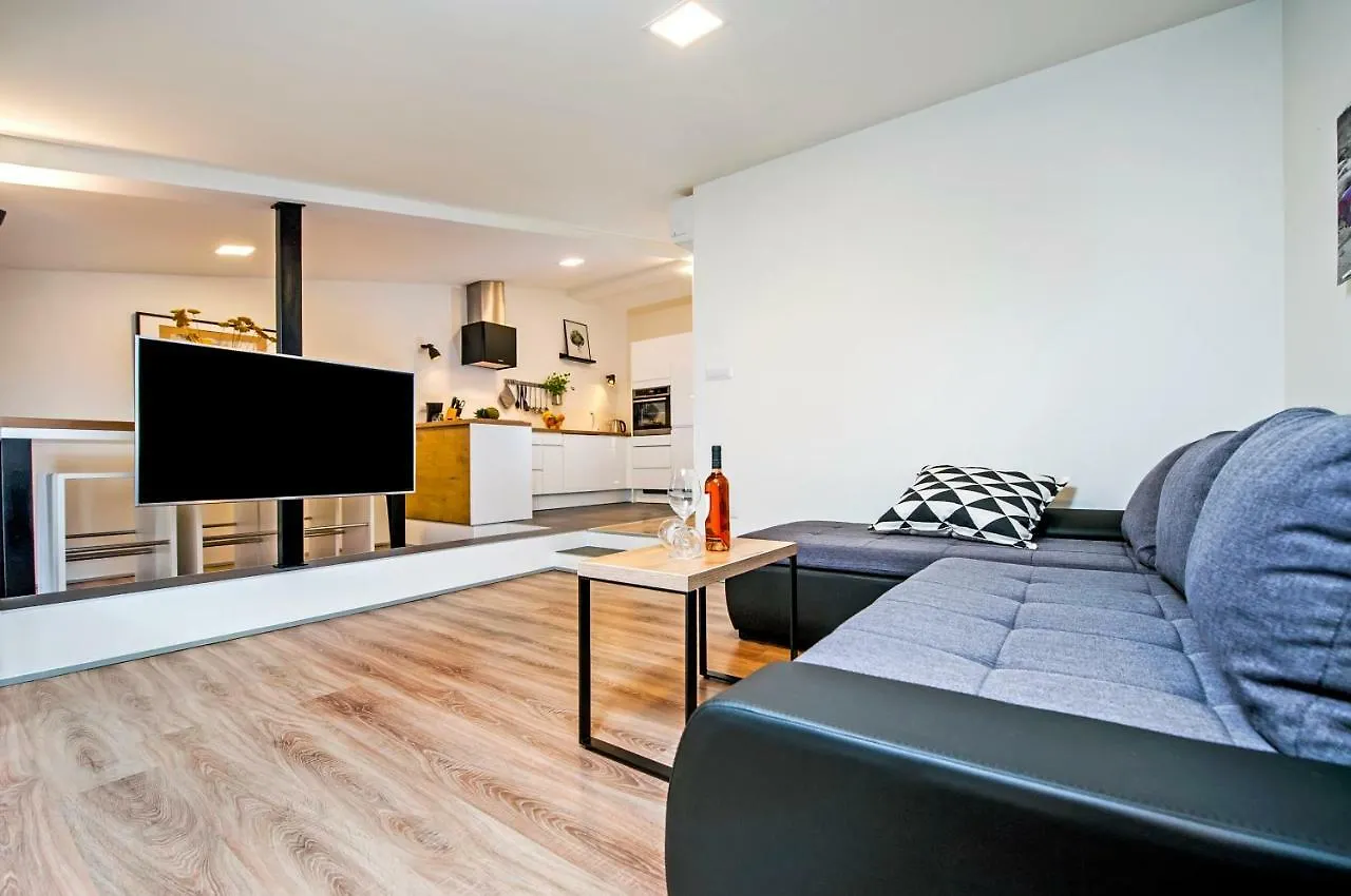 Lakovich Sea view Apartments Rovinj Kroatien