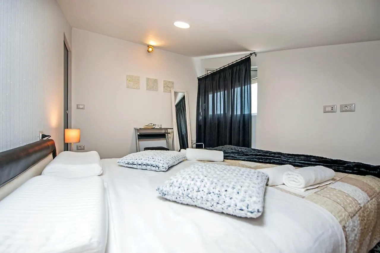 Lakovich Sea view Apartments Rovinj