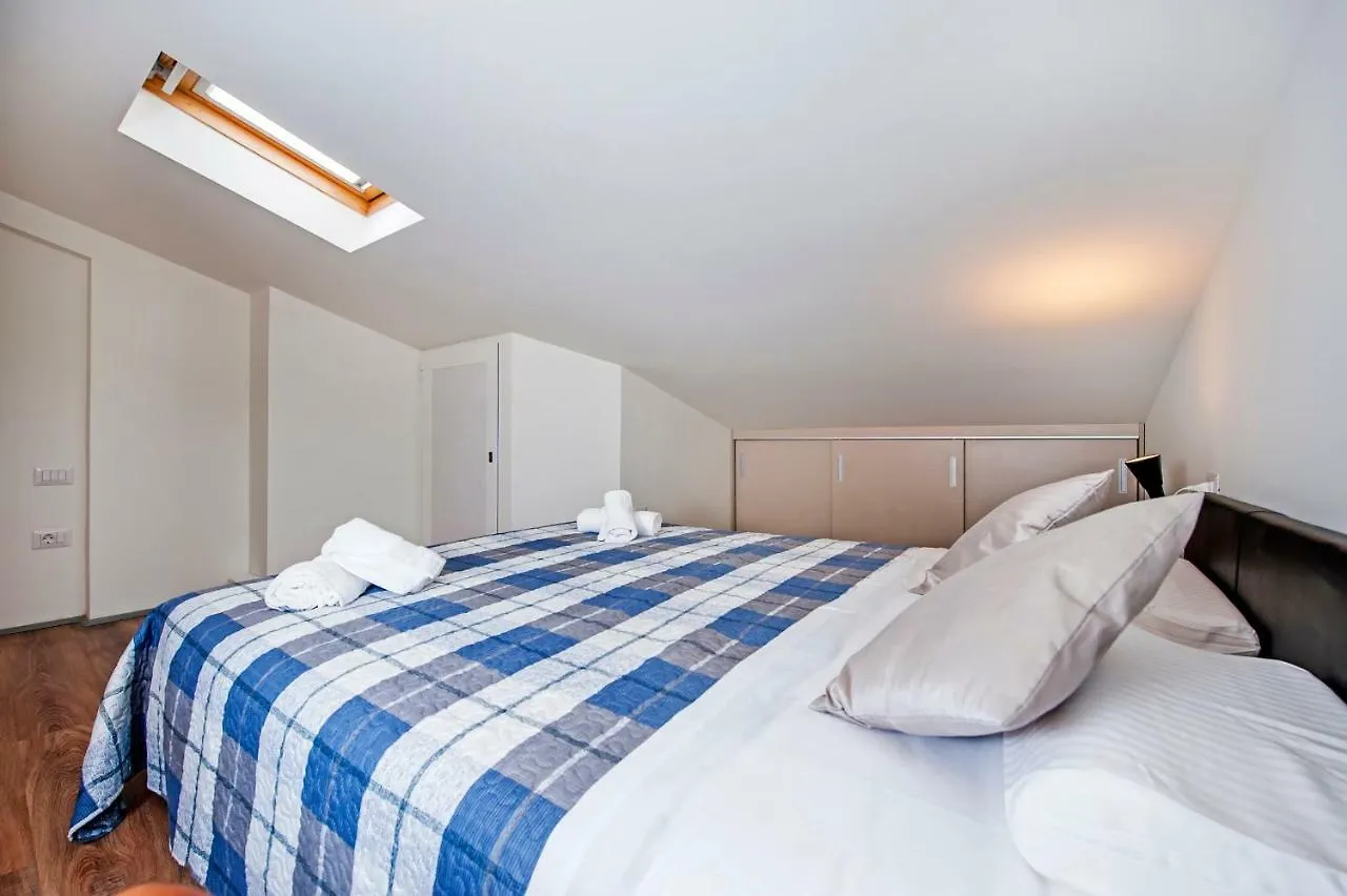Lakovich Sea view Apartments Rovinj 0*,