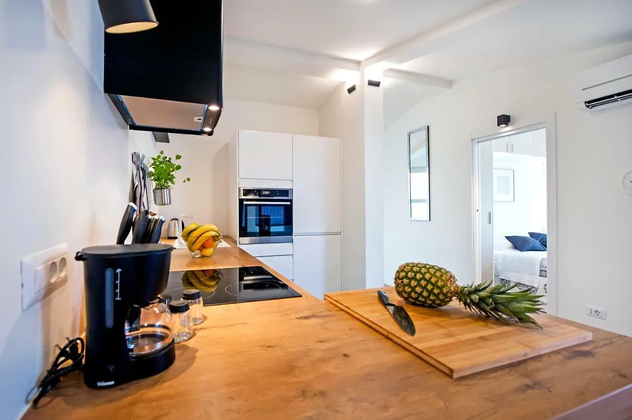 Lakovich Sea View Apartments Rovinj 0*,  Croatia